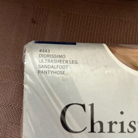 NWT Vintage Christian Dior 4443 Diorissimo Ultra Sheer Pantyhose – Creme Crepe - Picture 4 of 5
